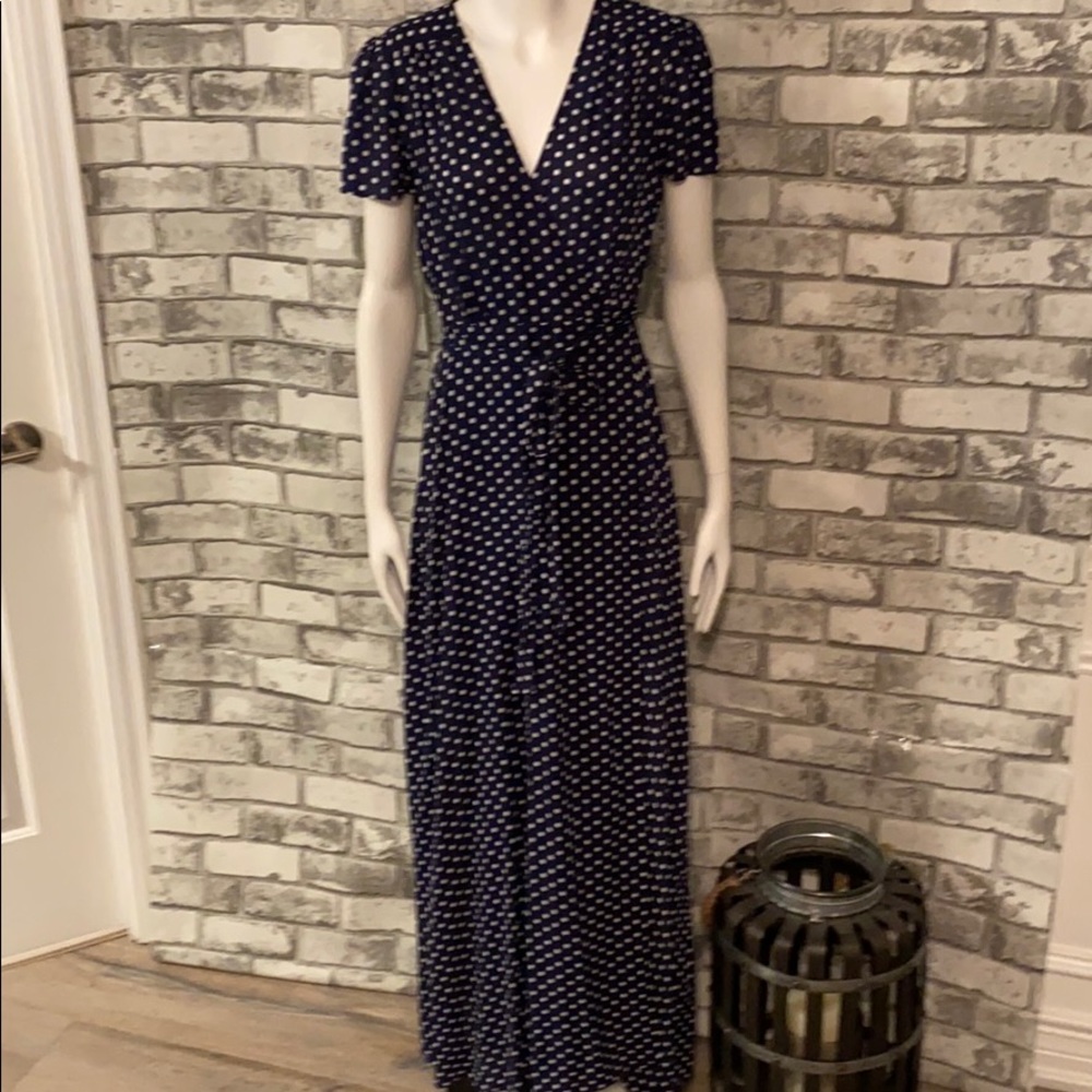 Aakaa Maxi dress